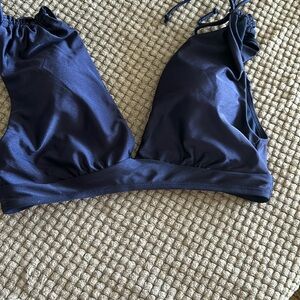 Women’s Navy Bathing Suit Top by Time and Tru Size Large Never Worn